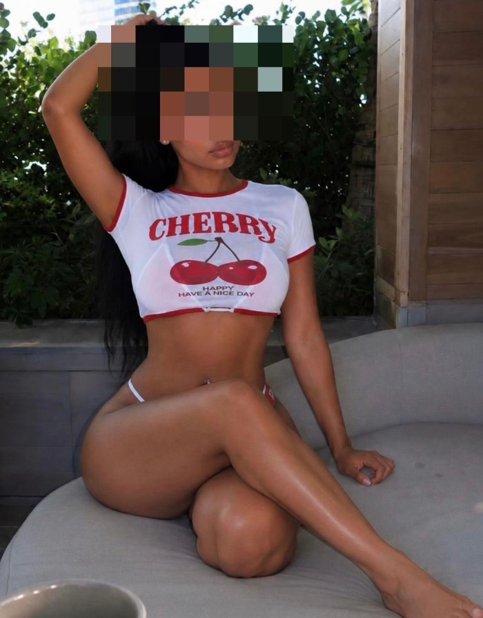 cuerpo de modelo morenaza exclusiva teruel