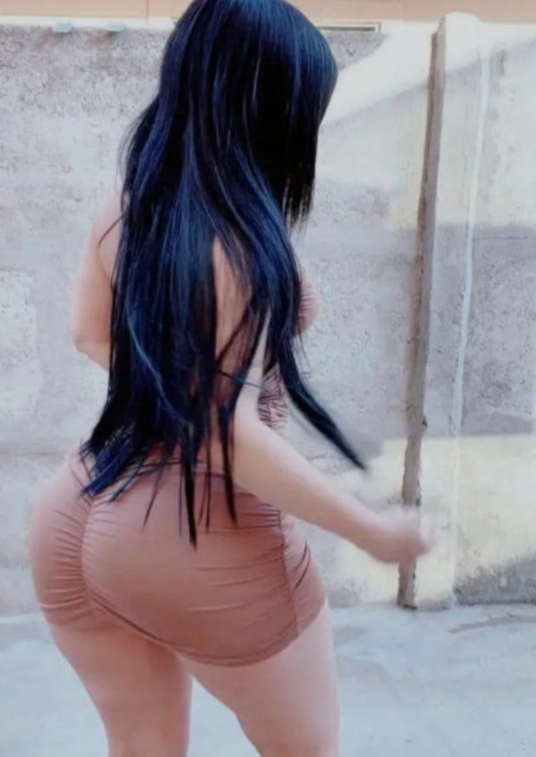 Hermosa dama Recién Llegada plaza españa