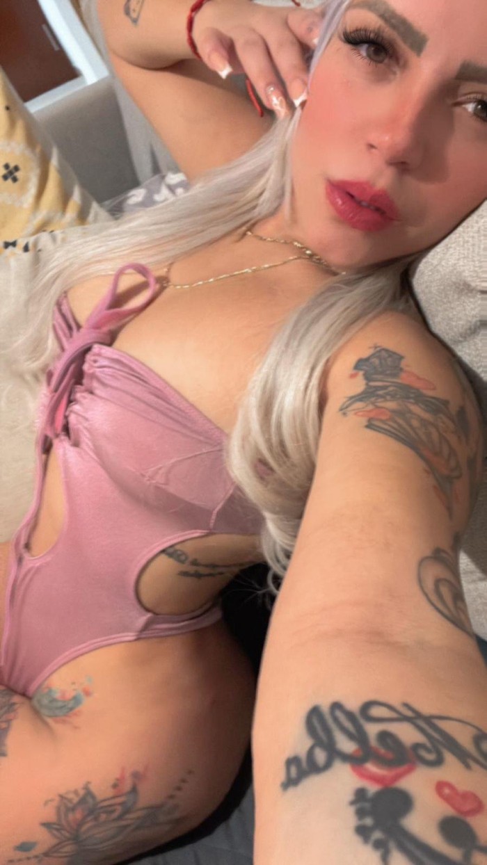 SEXY PERVERSA CHIQUILLA CACHONDA FIESTERA DE CURVAS UNICAS NOVEDAD VIP