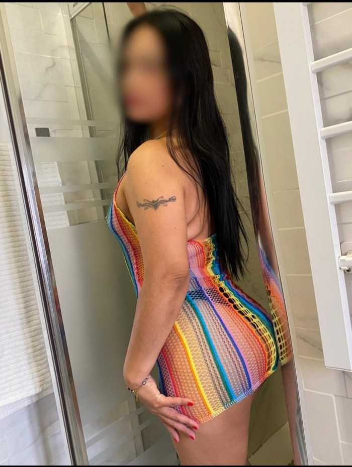 ATIENDO PAREJAS FIESTERA A TOPE FRANCES HASTA EL F