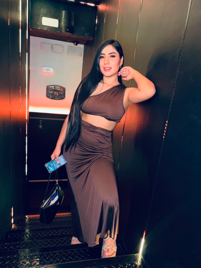 ENCANTO COLOMBIANO Y TENTACIÓN 613530982
