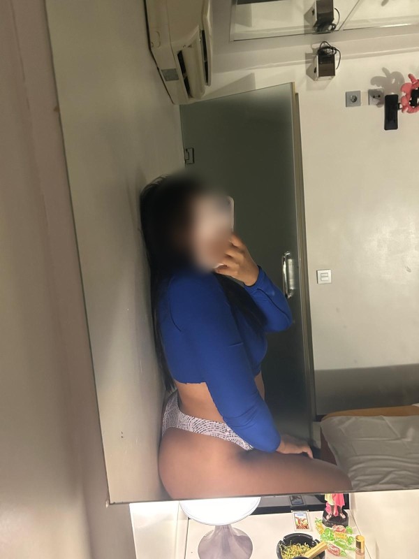 ROMINA COLOMBIANA CALIENTE PARA PASAR UN RATO RICO