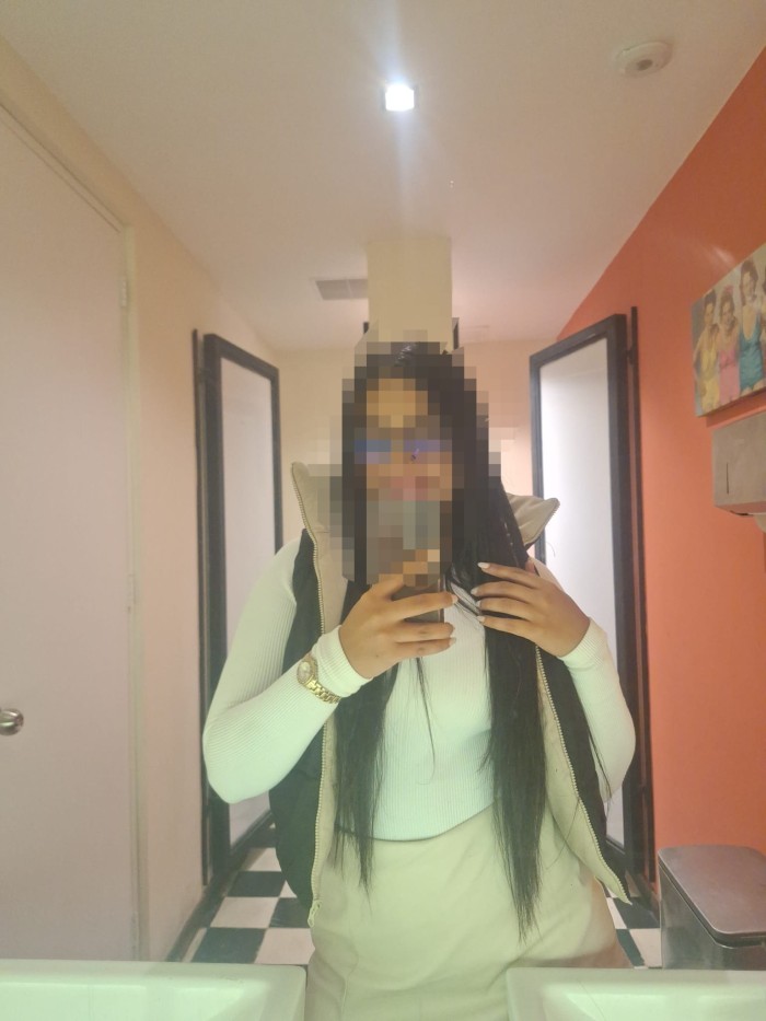 ARDIENTE SCORT CON GANAS DE SEXO PURO LUJURIOSO