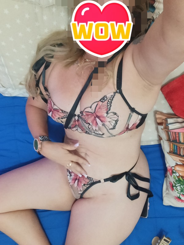 Madurita sexy y divertida