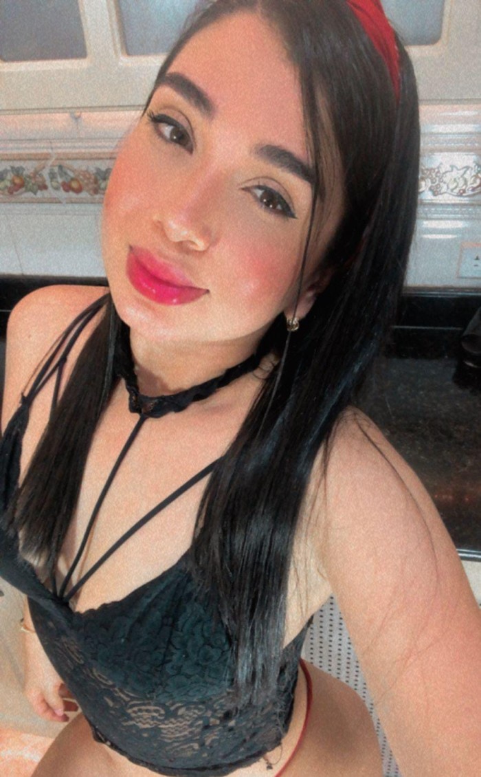 SOY CAROLINA, COLOMBIANA CALIENTE Y DISCRETA