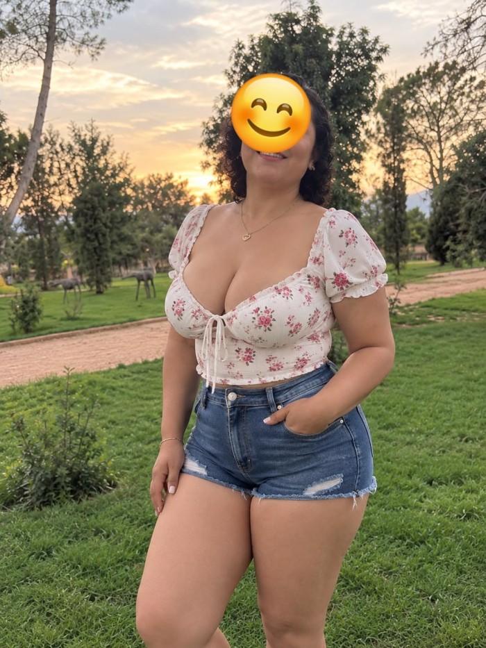 DELICIOSA ARDIENTE CACHONDA COMPLACIENTE