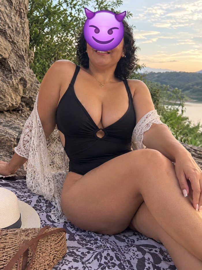 DELICIOSA ARDIENTE CACHONDA COMPLACIENTE