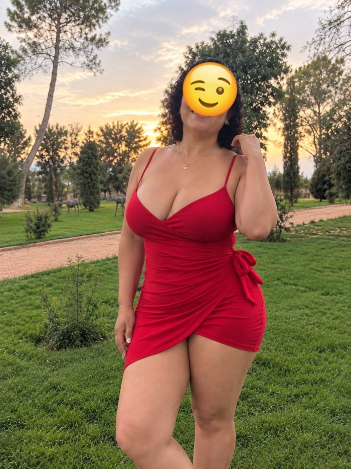 DELICIOSA ARDIENTE CACHONDA COMPLACIENTE