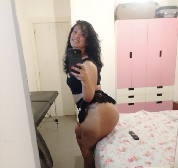 ARDIENTE GABRIELA BRASILEÑA EN GIJON ENCANTADORA