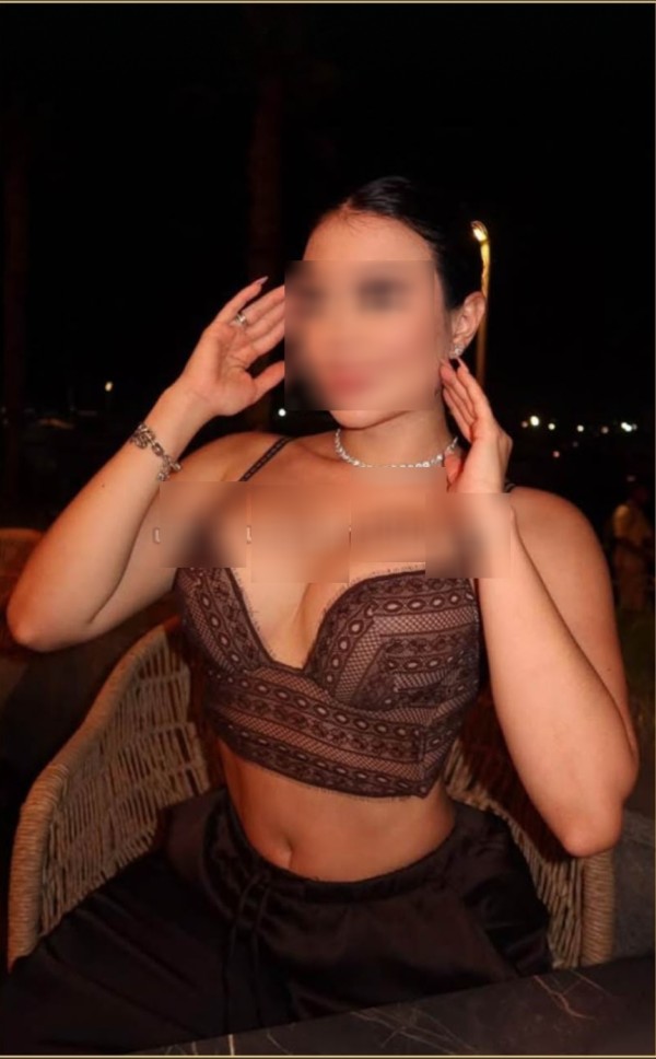 Primera Vez en Almoradi Morena Sexy Enrrollada