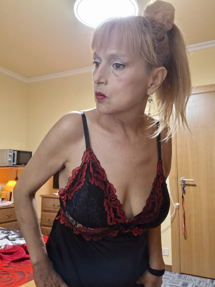 MADURITA ATREVIDA JUGUETONA SENSUAL Y DIVERTIDA