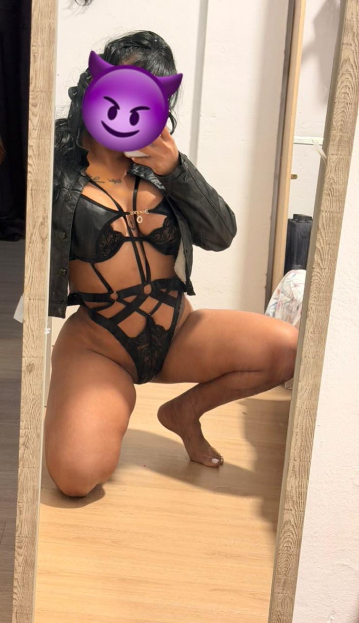 DIOSA EROTICA MULTIORGASMICA CON GANAS DE SEXO