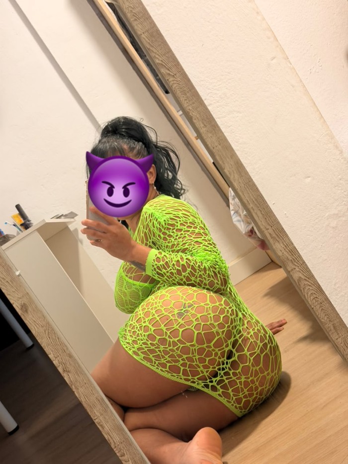 DIOSA EROTICA MULTIORGASMICA CON GANAS DE SEXO