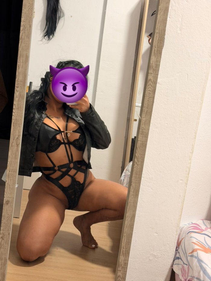 DIOSA EROTICA MULTIORGASMICA CON GANAS DE SEXO