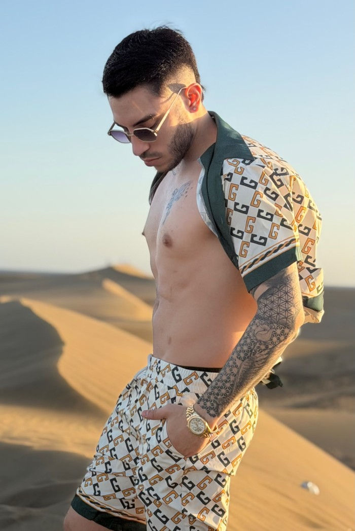 EN ZAIDIN COLOMBIANO LECHERO DESEANDO FIESTA Y SEXO INTENSO