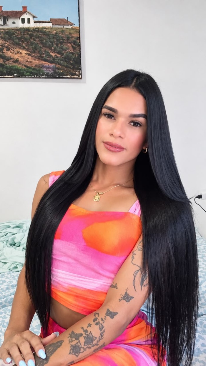 Chica trans XL. Pollona culona realizo solo salida