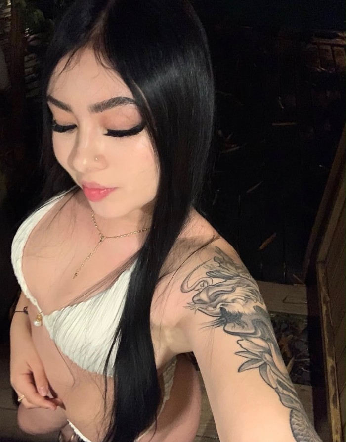 Jovencita cachonda y fiestera