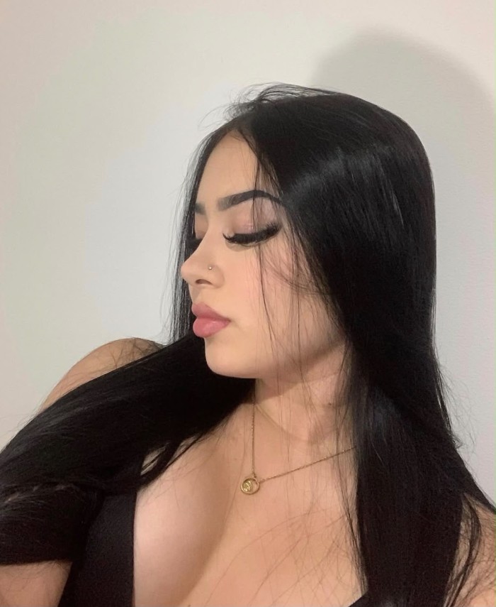 Jovencita cachonda y fiestera