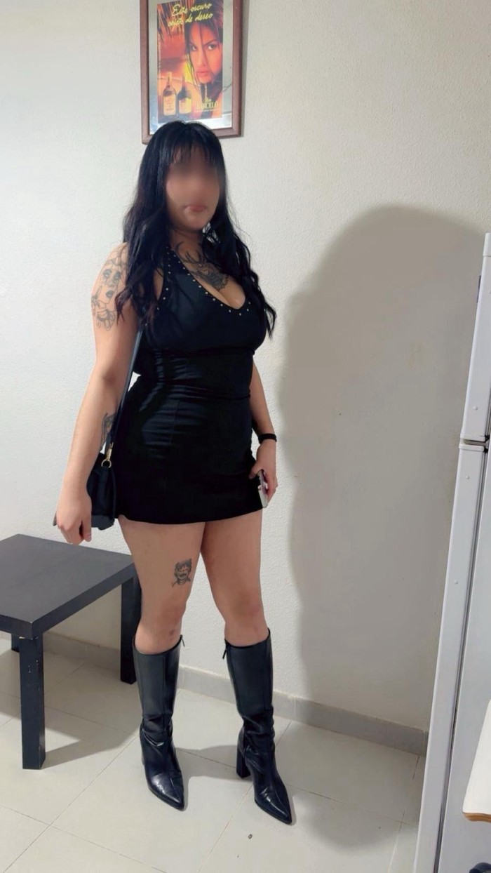 Preciosa y cariñosa de grandes pechos