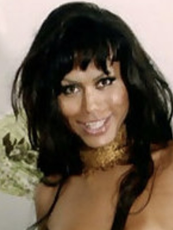 MELANIE CHICA TRANS MUY COMPLETA