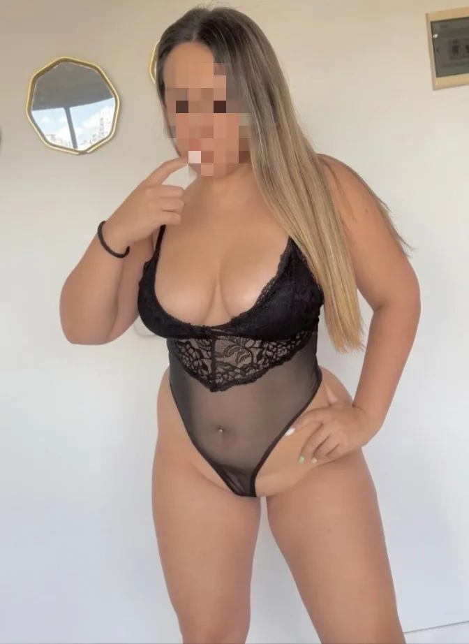 LUZ COLOMBIANA RUBIA MORBOSA Y COMPLACIENTE