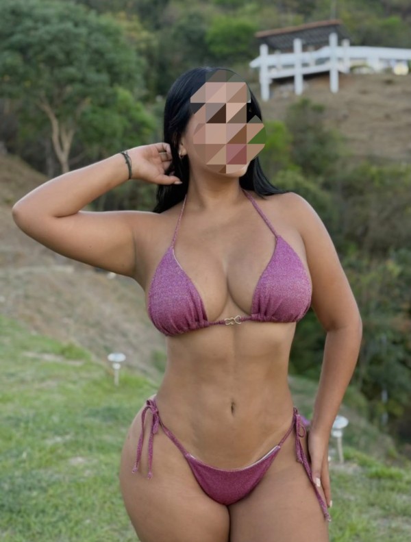 Salome fiestera cachonda muy cariñosa