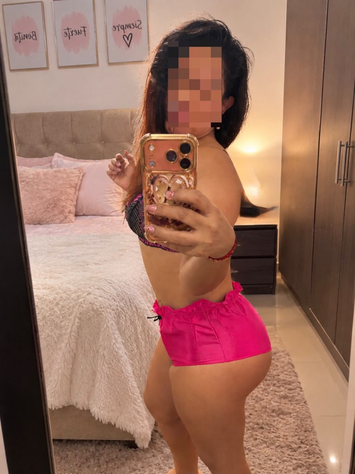 PRECIOSA COLOMBIANA 37 AÑOS PRIMERA VEZ EN SANTANDER