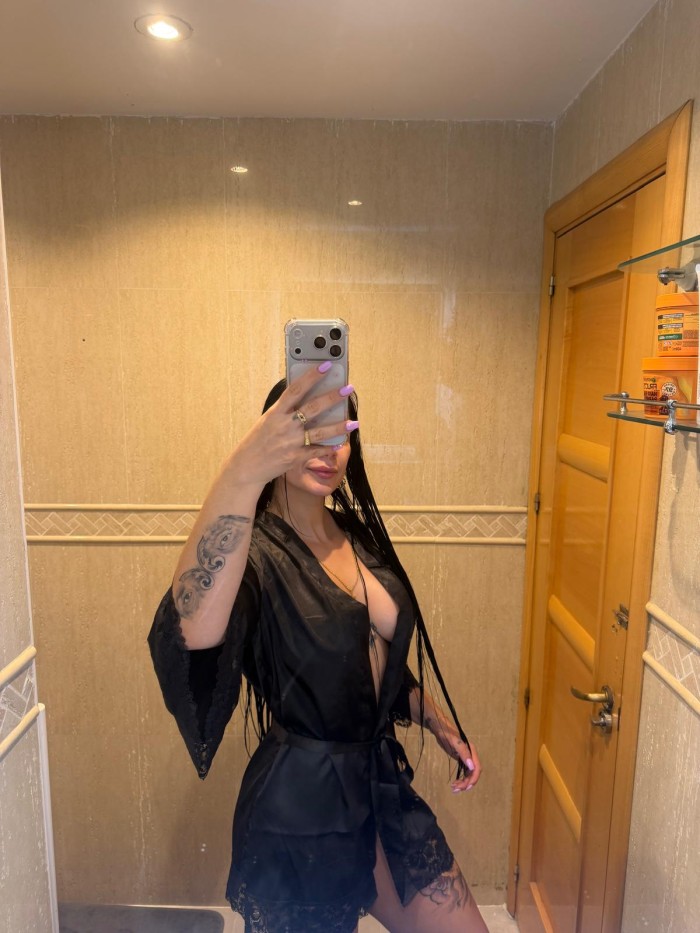SENSUAL ESCORT ARDIENTE FIESTERA A TOPE