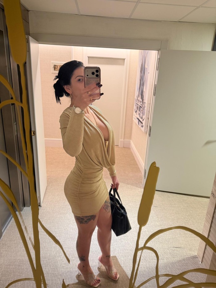 SENSUAL ESCORT ARDIENTE FIESTERA A TOPE