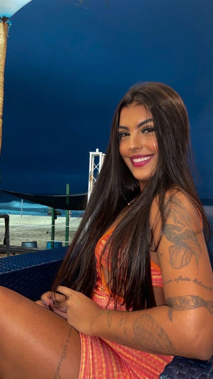 MELANIE JOVENCITA CACHONDA EN EL PUERTO DE SANTA MARIA