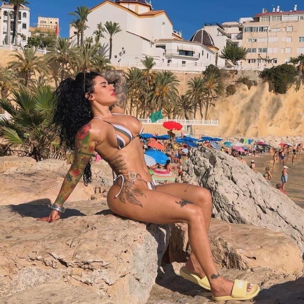 NIKOL SEXY ATREVIDA FIESTERA PURO VICIO FRANCES A TOPE