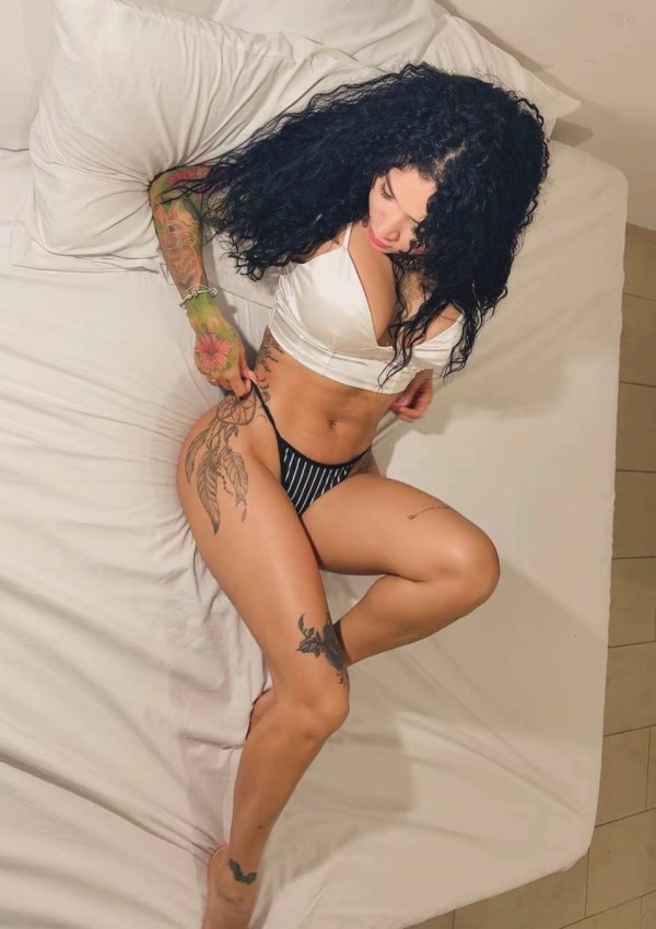 NIKOL SEXY ATREVIDA FIESTERA PURO VICIO FRANCES A TOPE