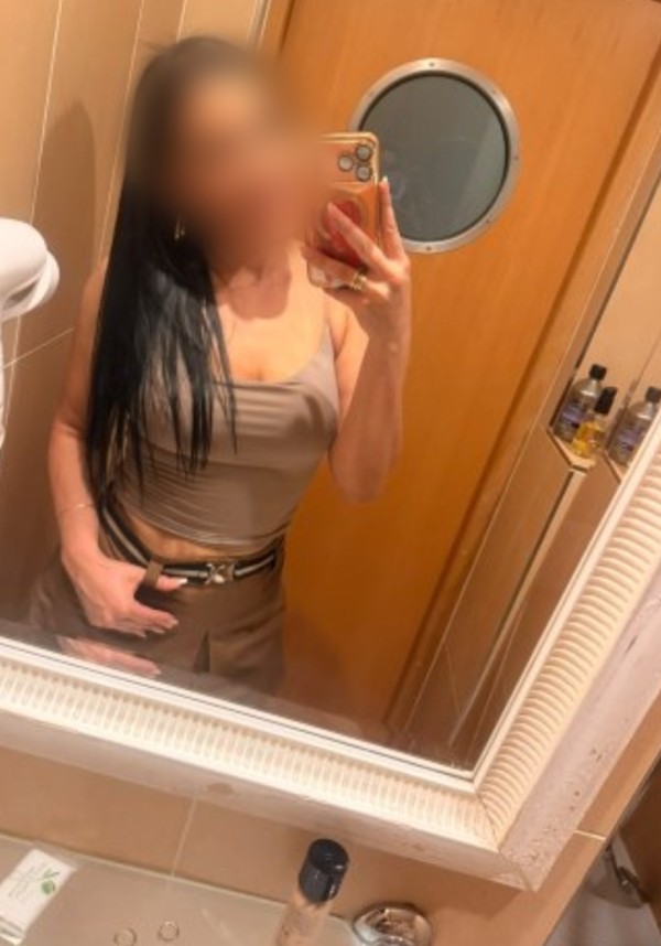 NOVEDAD EN MOTRIL , CLAUDIA VIVETE UNA PORNO CONMIGO 24H