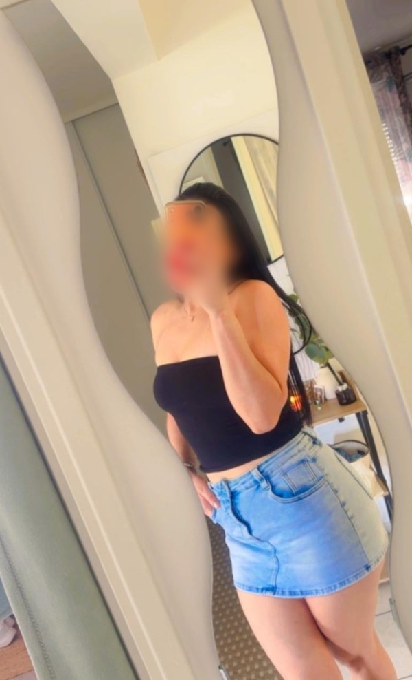 NOVEDAD EN MOTRIL , CLAUDIA VIVETE UNA PORNO CONMIGO 24H