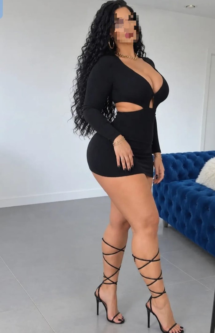 en Murcia,tetona morbosa,sexy e implicada