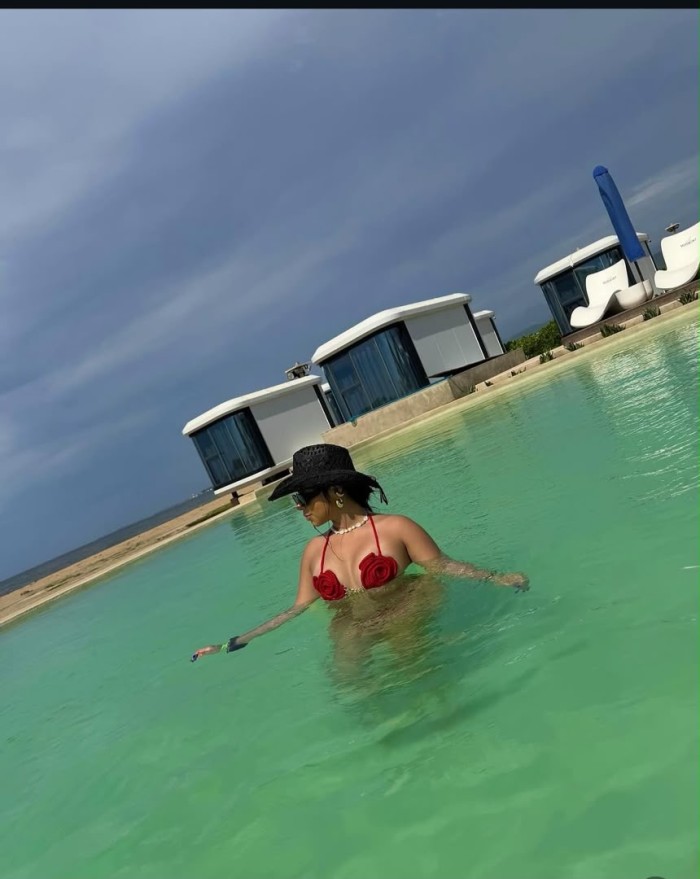 Guapa, bella y esbelta en Tenerife Sur