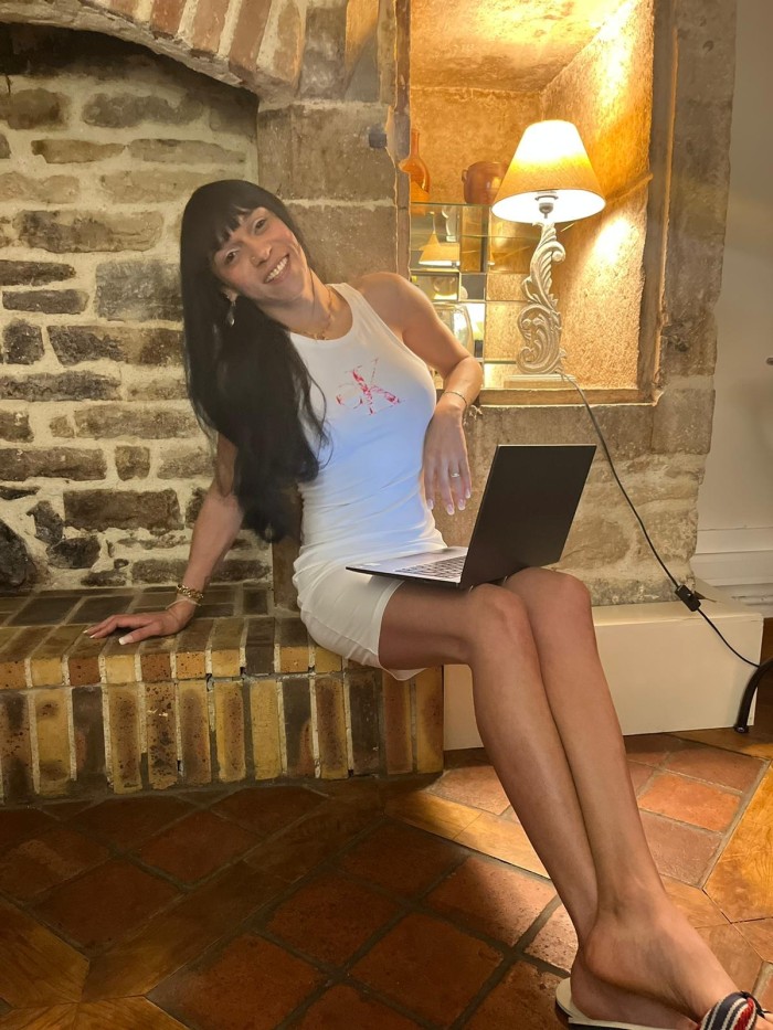 RICA TRANS ARDIENTE CACHONDA CON GANAS DE SEXO