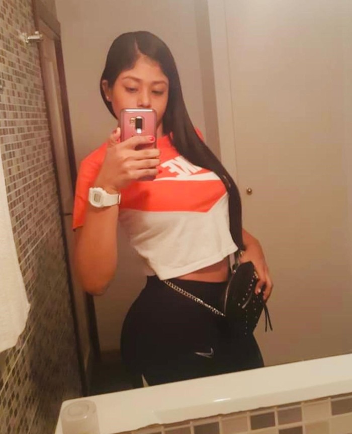 ESTOY CALIENTE CON GANAS DE MUCHA LECHITA!!!