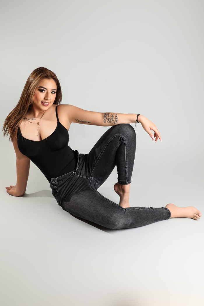 TATIANA – JOVEN Y CON MUCHO ENCANTO EN SAN SEBA