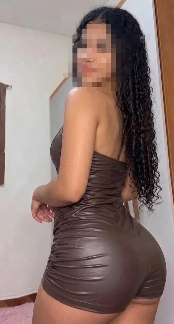 JOVENCITA ..PRIMERA VEZ EN BURELA …LLAMAME.