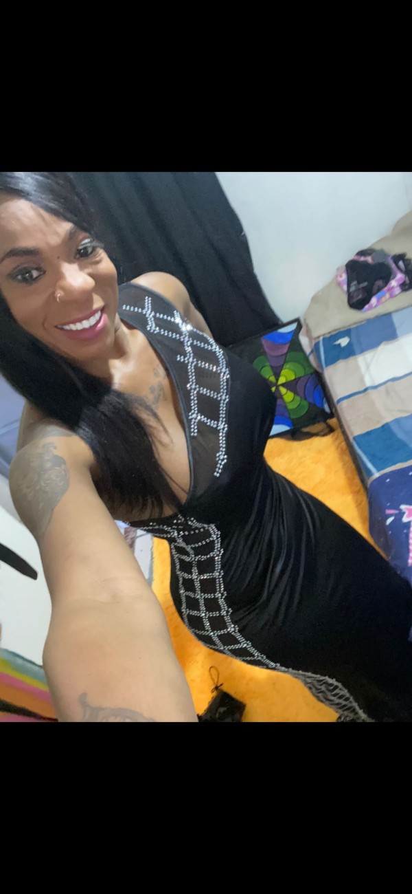 KELLY….GRIEGO..BESO NEGRO…..SALIDAS….24 HORAS..!
