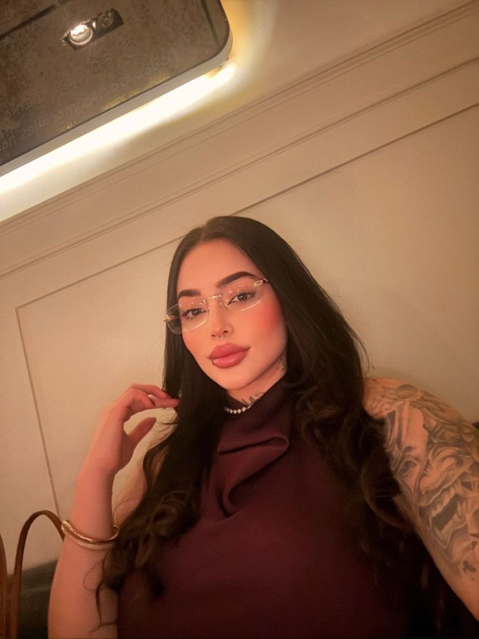 SALOMÉ COLOMBIANA NALGONA FIESTERA 24H