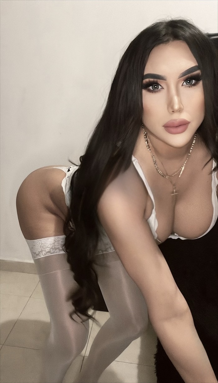 NEW BELLA SENSUAL ACTIVA DOMINANTE LECHERA,sin tabues