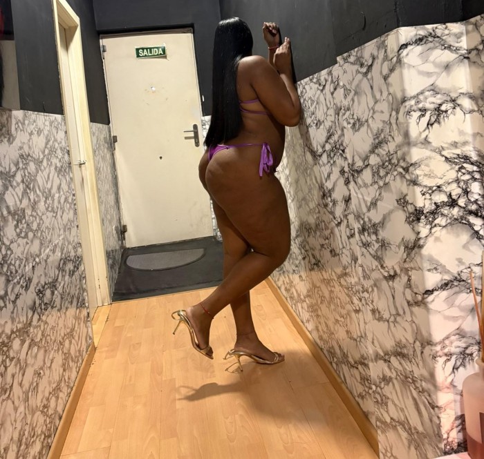 PAMELA CULO, TODA UNA CHUPONA DE VERGA