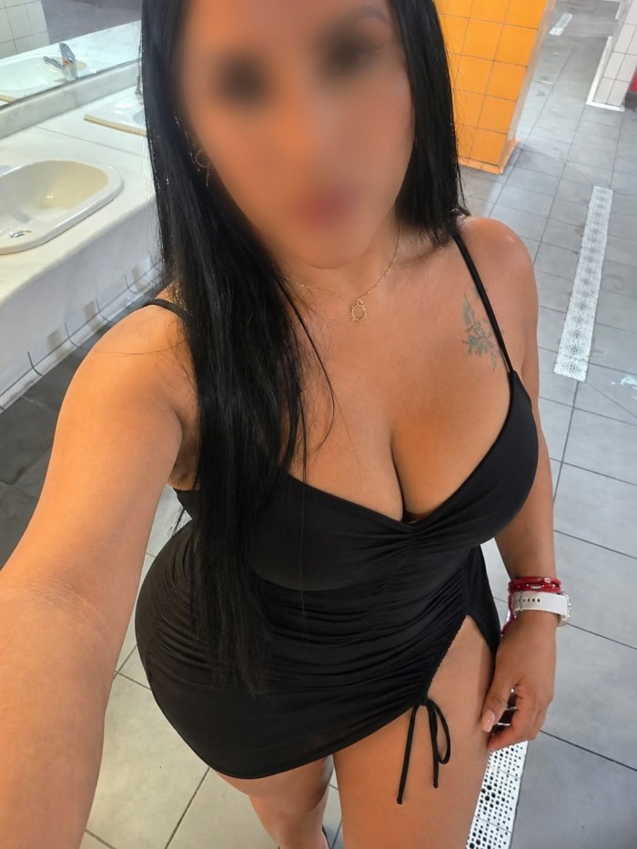 CAROLINA EXPERTA EN DAR PLACER EN PINTO