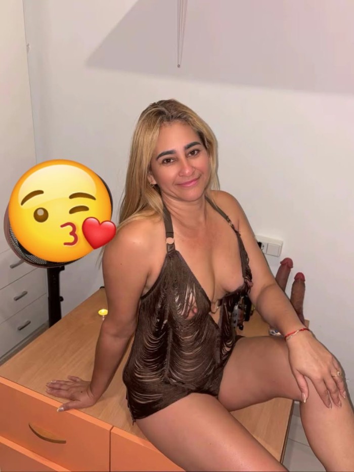 CAROL RUBIA VENEZOLANA PICANTE Y ATREVIDA