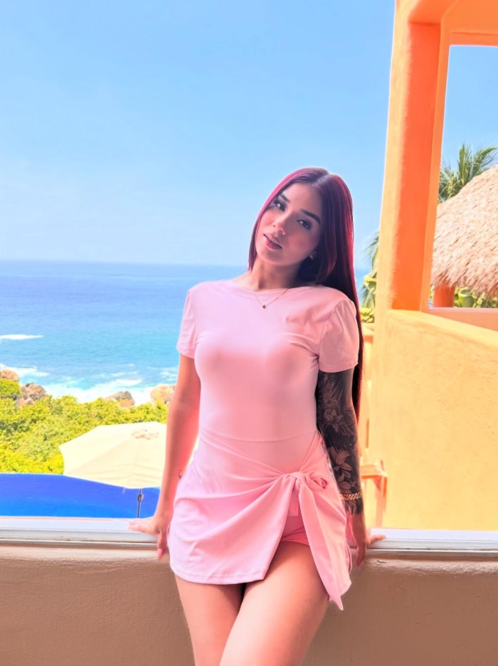 COLOMBIANA MORBOSA ¡LA FIESTA ME PONE CALIENTE!