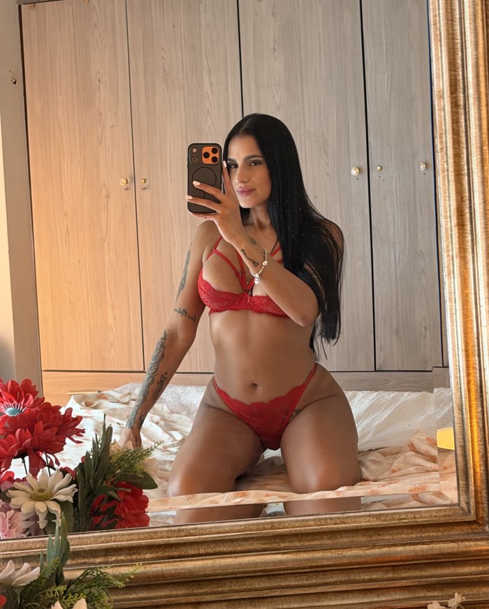 Vanessa recién llegada a tu zona
