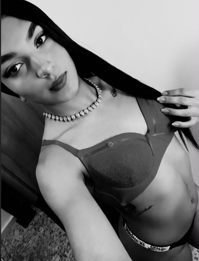 627021135 Charlot DIOSA CACHONDA Y JUGUETONA