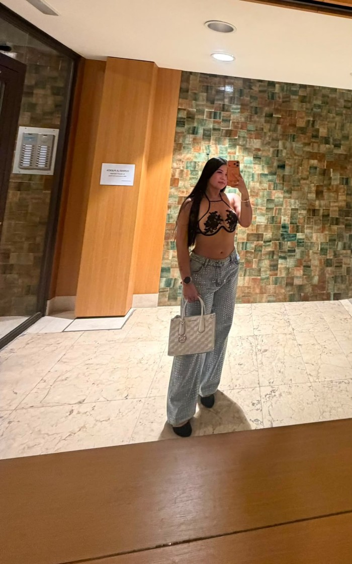 ELEGANCIA Y DISCRECIÓN